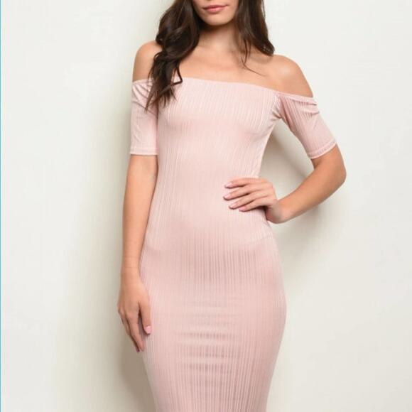 NWT Pink Off The Shoulder Dress Size Medium - Picture 2 of 4